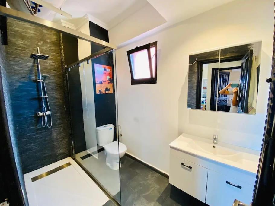Gueliz, Plaza, Zara Appartement *